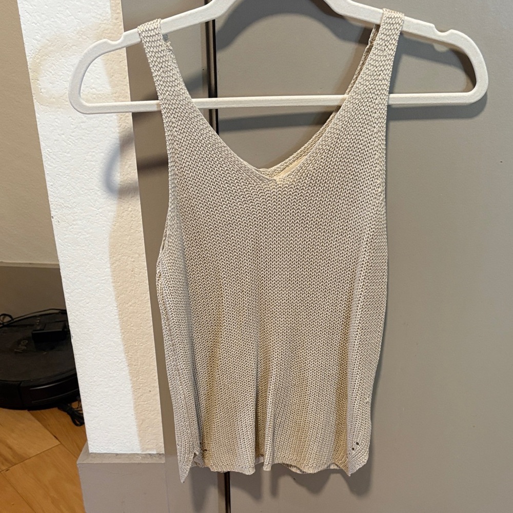 eesome Cream Knit V-Neck Tank Top